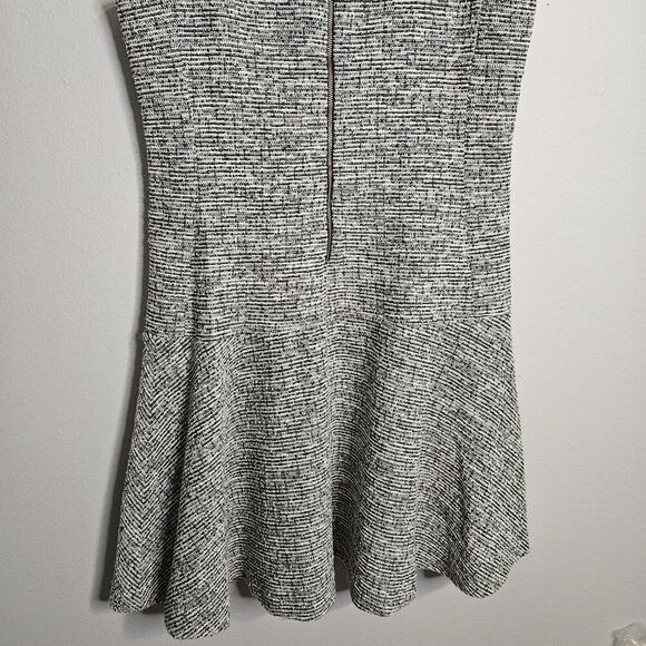 BANANA REPUBLIC Sleeveless Drop Waist Boucle Black White Dress 12 Flounce EUC - Picture 4 of 11